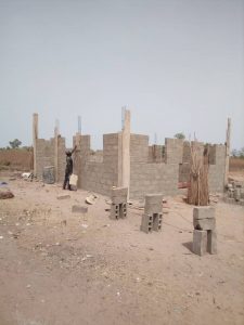 Vue de loin en construction
